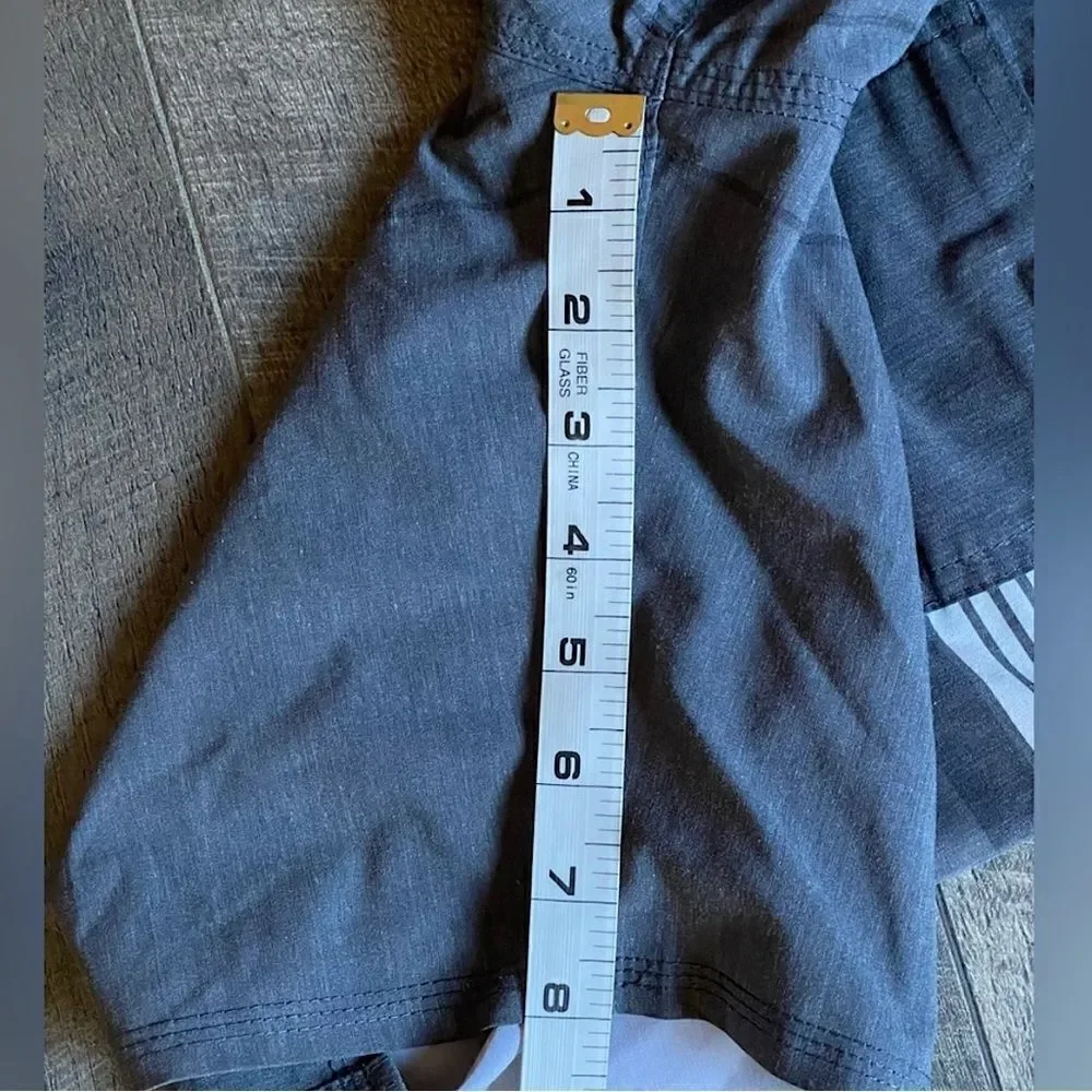 Youth, Gray Hang Ten, Lined Swim Trunks. Size Medium.